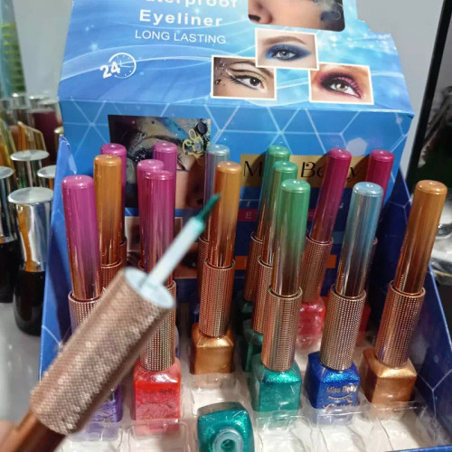 سبز آبی موجوده با سبز