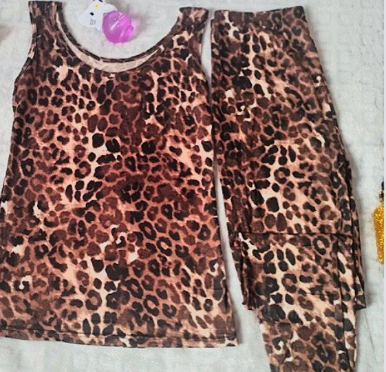 تاپ شلوار پلنگی وارداتی سایز 48/رنگ قهوه ای